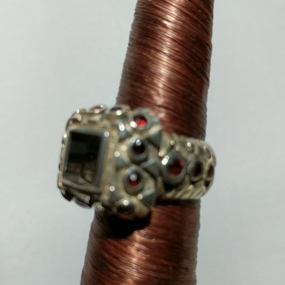 Sterling Silver Ring - Picture 3 of 7